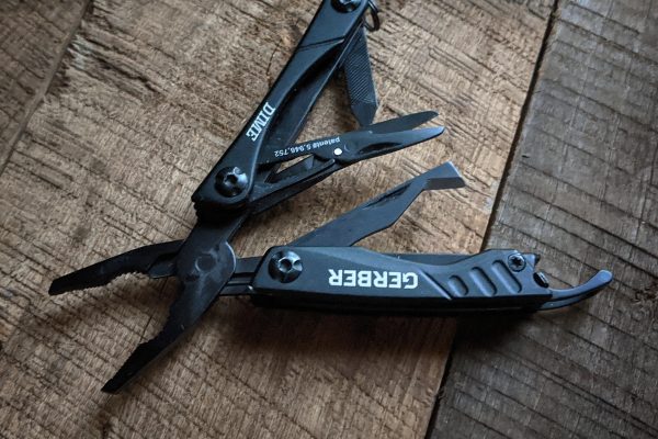 best-small-hiking-knives