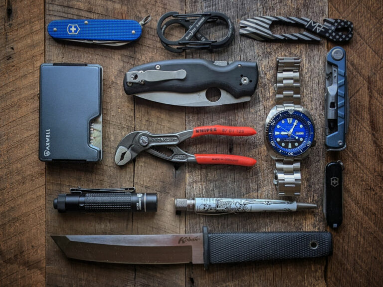 Everyday Carry Buying Guide #018 | Layout Your Perfect EDC Kit